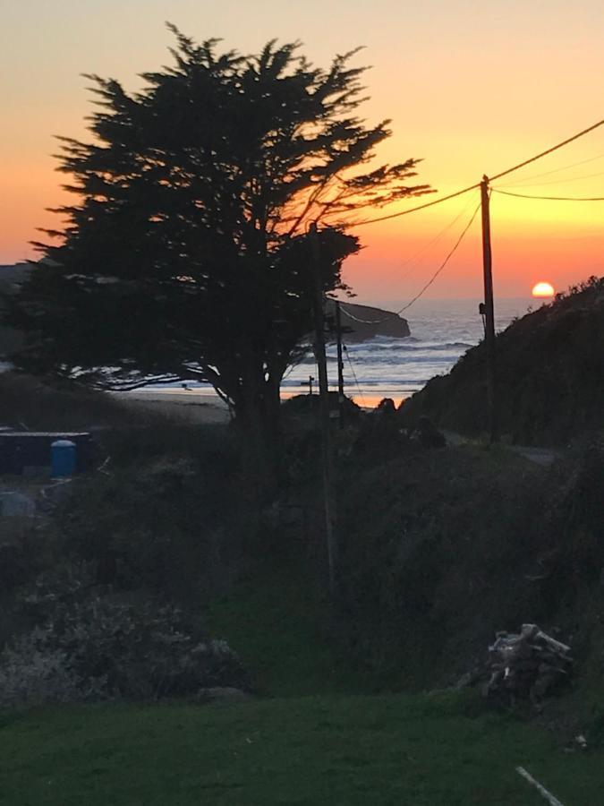 Tides Reach, Deluxe Shepherds Hut 1, 100M From The Beach St Merryn Exterior foto